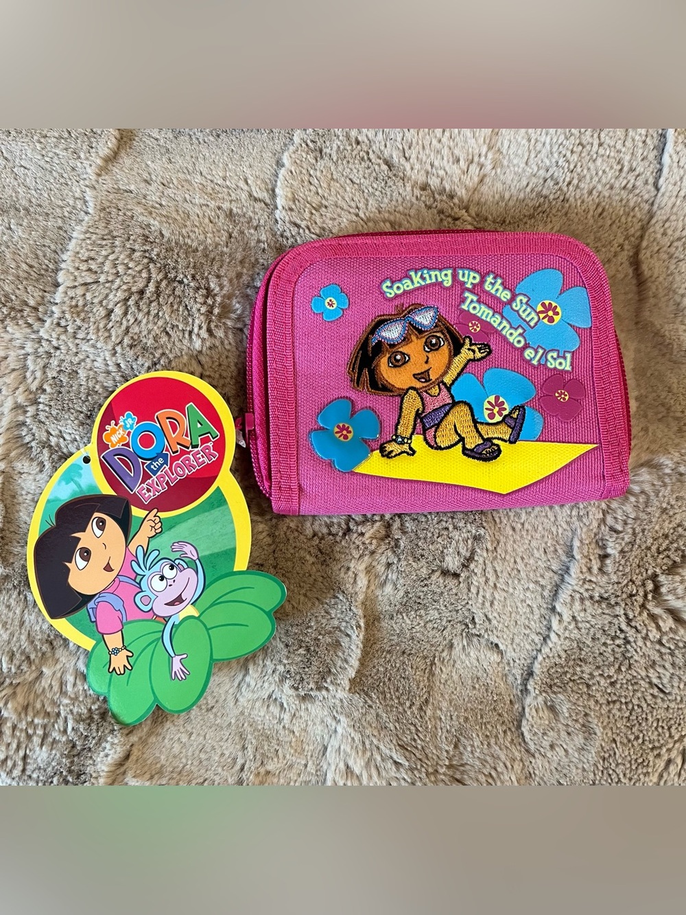 Vintage Y2K Nickelodeon Dora The Explorer Pink Embroidered Wallet